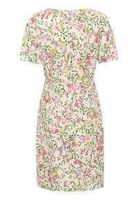 Robe à manches courtes à motif floral avec un fond crème, présentant des fleurs roses, violettes et jaunes, un tissu texturé et un design à taille cintrée.