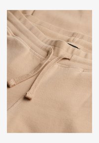Non sélectionné, light taupe