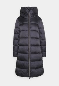 Puffiger schwarzer Parka mit Reißverschluss vorne, hohem Kragen und Kapuze. Mit gesteppten Einsätzen für Isolierung und einer glatten, glänzenden Oberfläche.