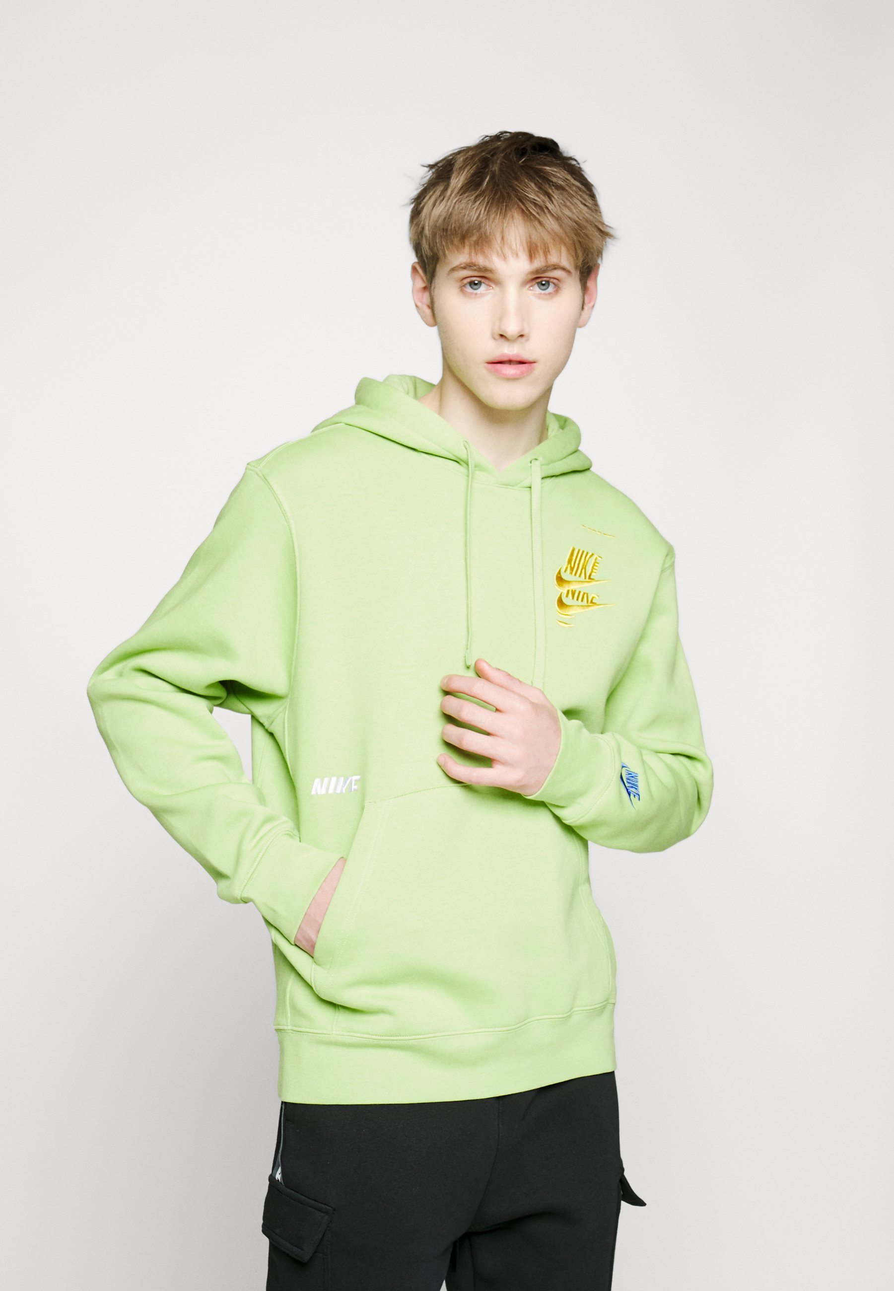 Nike Sportswear HOODIE - Sudadera - vivid green/medium blue/verde claro -  Zalando.es