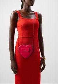 Furla CAMELIA HEART MINI CROSSBODY - Borsa a tracolla - rosso veneziano