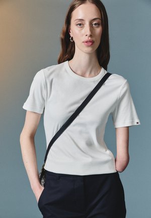 SLIM CODY - T-shirts - ecru