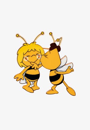 Deux abeilles dessinées, l'une avec des cheveux blonds, échangeant un baiser sur la joue sur un fond blanc.