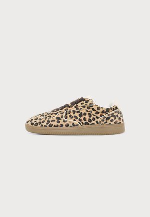 ARKK Copenhagen, MOONHAZE UNISEX - Маратонки - leopard