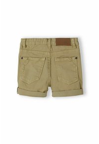 Shorts kaki en coton avec un ourlet roulé, dotés de deux poches arrière et d'un patch en cuir marron sur la taille.