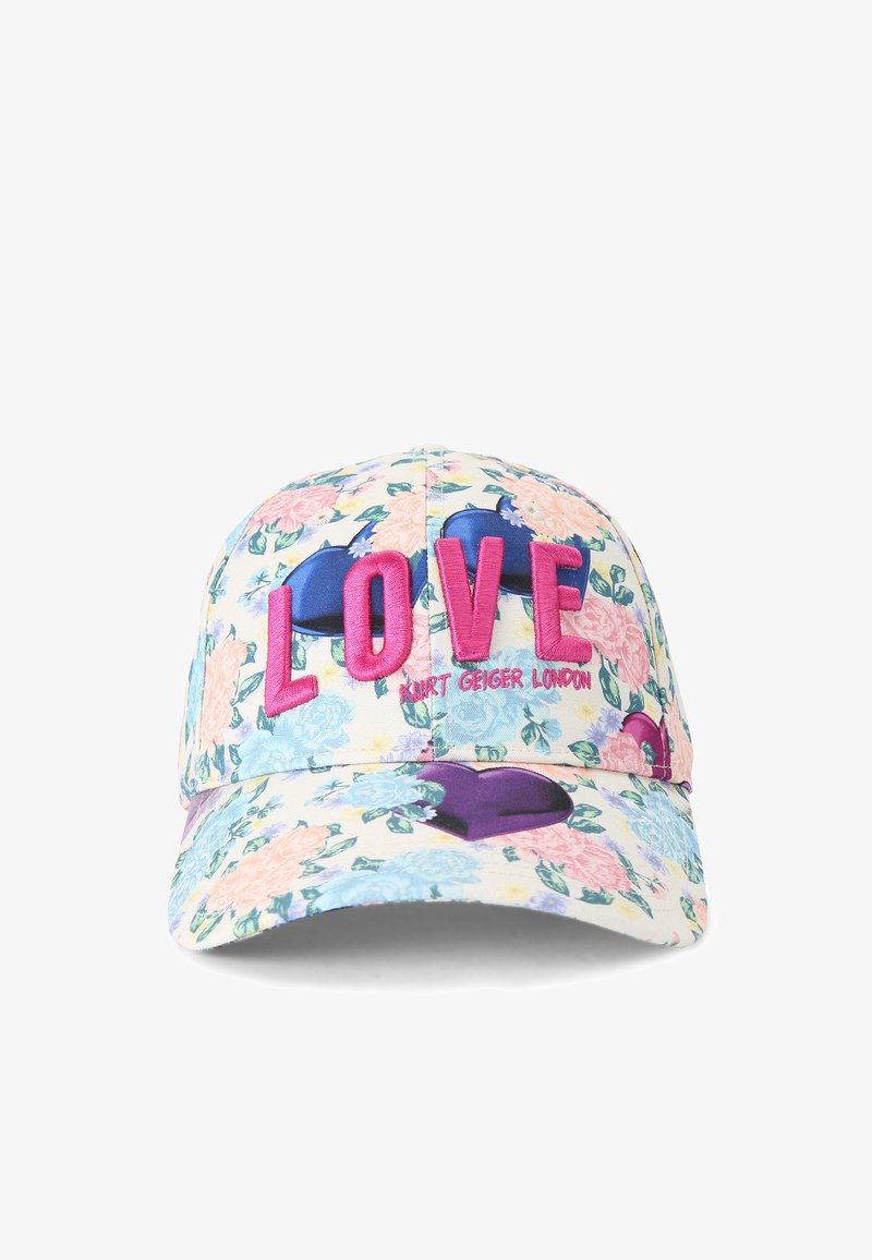 Baseballpet met bloemenpatroon, pasteltinten en roze geborduurde tekst "LOVE". Voorzien van hartaccenten in paars en blauw.