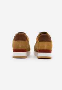 Marco Tozzi by Guido Maria Kretschmer LACE-UP - Trainers - mustard