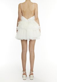 True Decadence GIA PLUNGE FRONT TIERED - Cocktailklänning - white