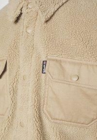 Schott SHWAZE - Jachetă din fleece - beige