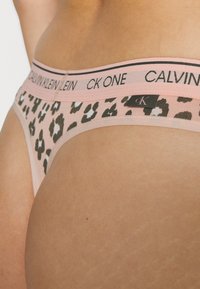 Calvin Klein Underwear THONG CK ONE COTTON - String - peach melba