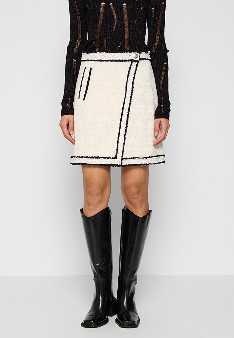 RIANI Wikkelrok crème