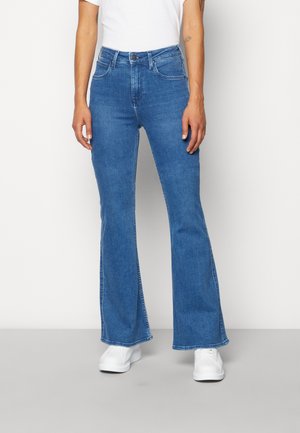 Vaqueros a campana - blue denim