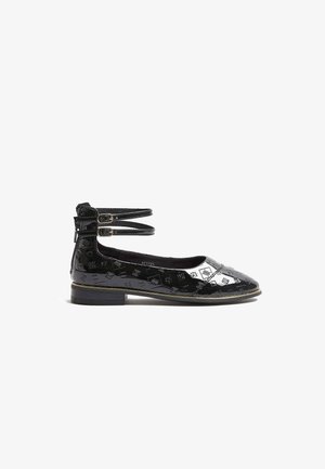 Ankle strap ballet pumps - black