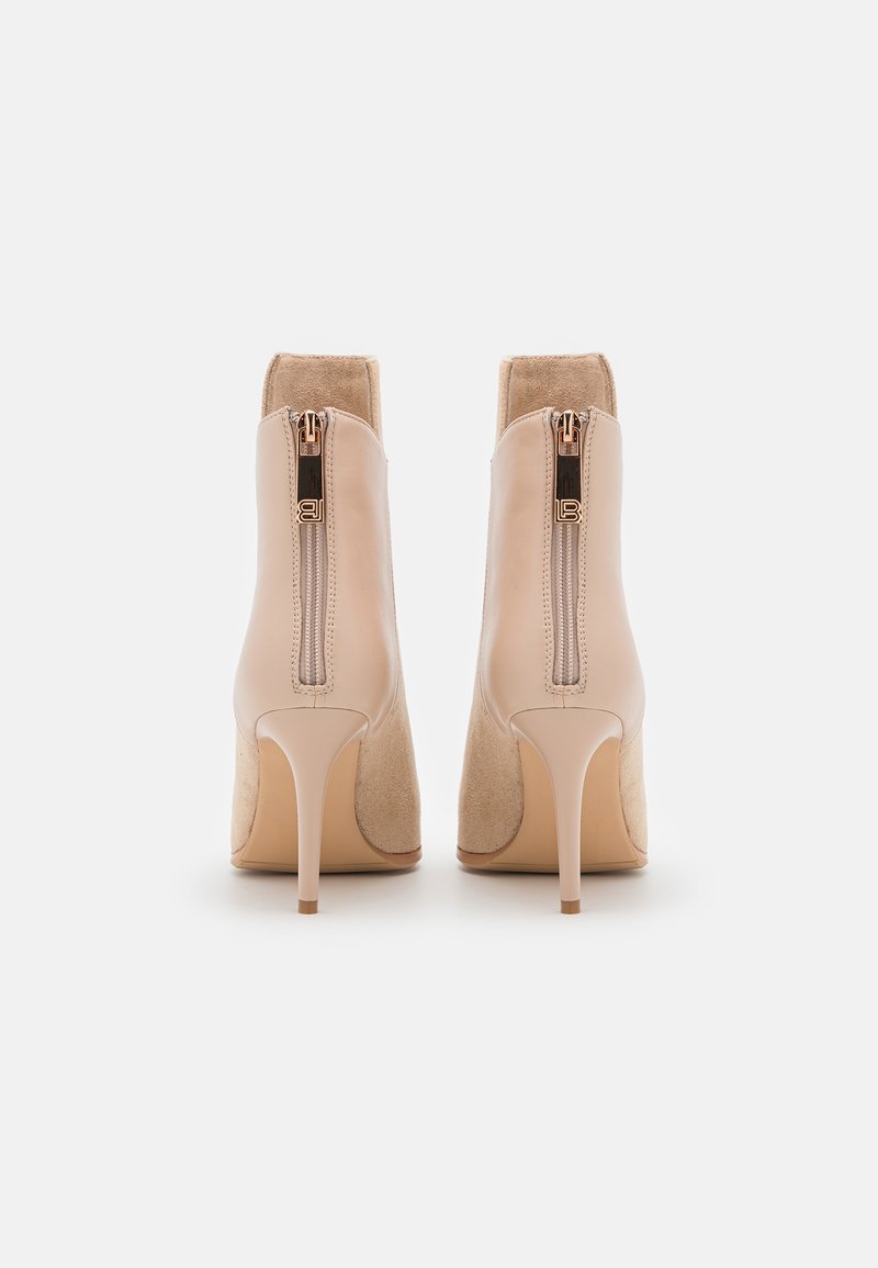 Laura Botines - beige/crema
