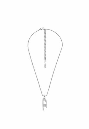 Zilveren ketting met een geometrische hanger, verfraaid met heldere stenen, die een minimalistisch ontwerp met een moderne esthetiek creëert.