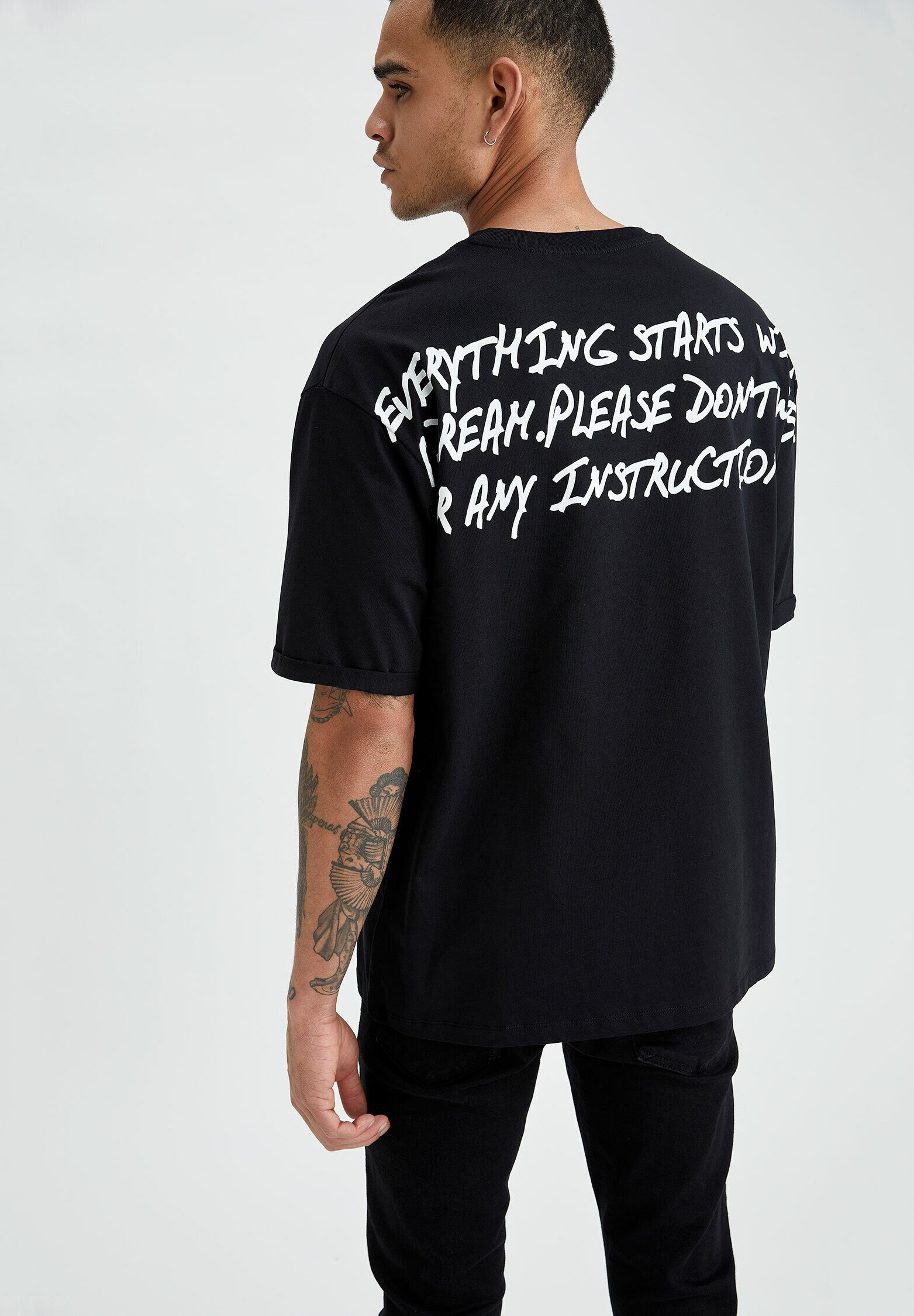 black oversized printed t shirt
