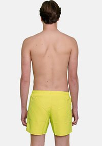 EA7 Emporio Armani LOGO  - Shorts da mare - verde