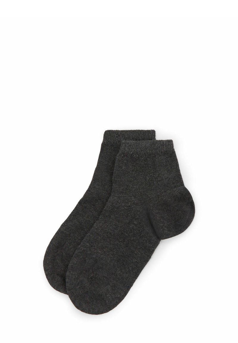 Mörkgrå ankelsockor i mjukt tyg med en slät yta. Har en enkel design och sitter bekvämt runt anklarna.