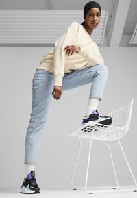 Puma RS-X REINVENTION - Terepfutó cipők - black mint