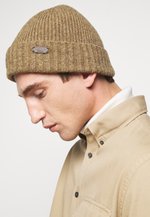 barbour carlton beanie dark green