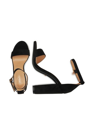 Steve Madden Sandali Bryanna Sandal SM11002613 SM11002613-001 Nero
