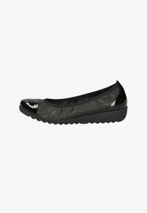 Ballerines noires avec un capuchon brillant noir, un dessus texturé et une semelle rembourrée au design profil bas.