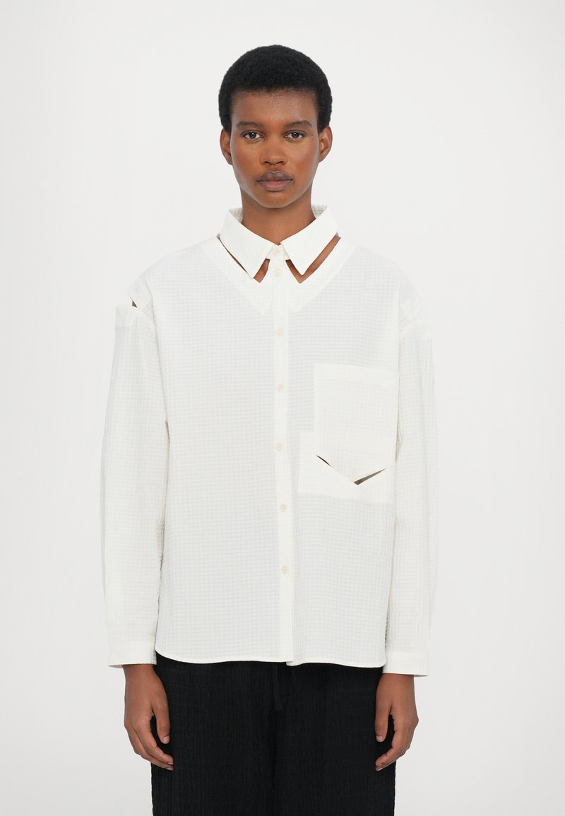 Henrik Vibskov - CUT OUT SHIRT - Chemisier - white, Agrandir