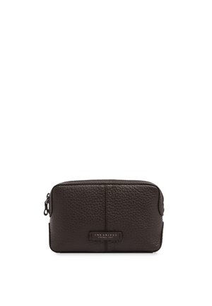 Bustina rettangolare in pelle marrone scuro texture con zip e piccola etichetta brand con la scritta "The Bridge Firenze 1969" sul davanti al centro.