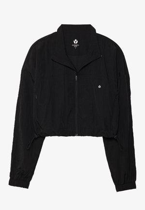 Zwarte cropped jas met ritssluiting aan de voorkant, elastische manchetten, zijzakken met ritssluiting, trekkoordzoom en klein wit logo op de borst en binnenkant van de kraag.