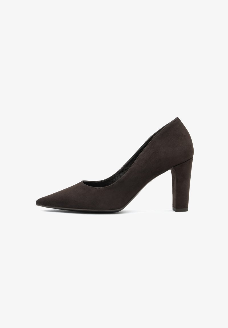 Ciemnobrązowe zamszowe szpilki z ostrym noskiem, gładką teksturą i słupkowym obcasem. Posiadają niskie wycięcie u przodu, co nadaje elegancki kształt.