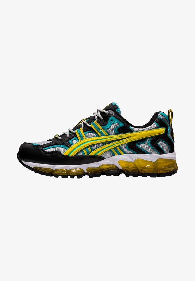 GEL-NANDI 360 - Baskets basses - glacier grey/mission yellow