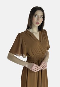 Elara Maxikleid - braun