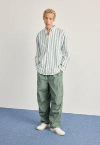 Carhartt WIP DILLION  - Ing - chervil/white