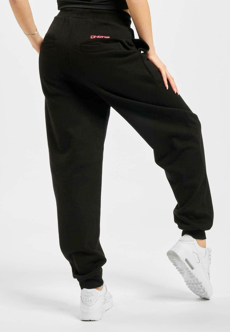 Dangerous DNGRS Pantaloni Jogging Donna Hyena - Nero Con Dettagli Rosa, Cotone Spesso, Vita Elastica, Taglia S