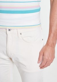 Pepe Jeans Vaqueros slim fit - white