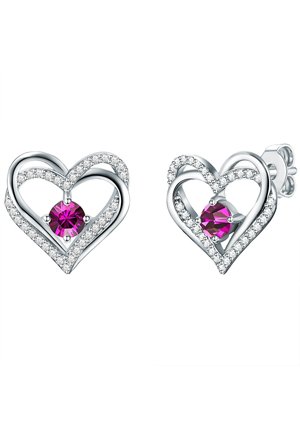 Boucles d'oreilles en argent en forme de cœur avec une pierre rose centrale entourée de pierres claires, mettant en valeur un fini poli et un design complexe.