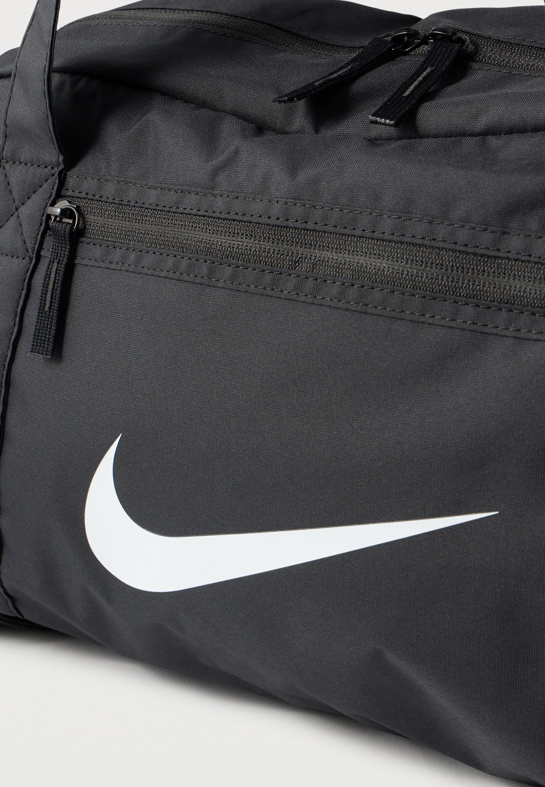 large nike holdall