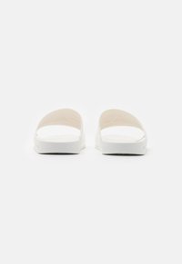 EA7 Emporio Armani UNISEX - Badesandaler - white/pink fluo