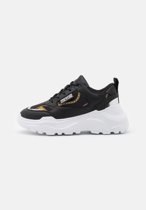 Sneakers - black