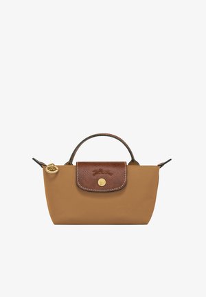 Braune Nylon-Handtasche mit einem strukturierten braunen Lederklappen und goldenen Beschlägen. Verfügt über einen kurzen Griff und ein Logoemblem auf der Klappe.