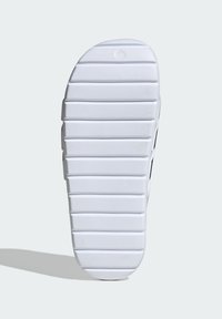 adidas Sportswear ADILETTE - Dreváky - cloud white   core black   cloud white