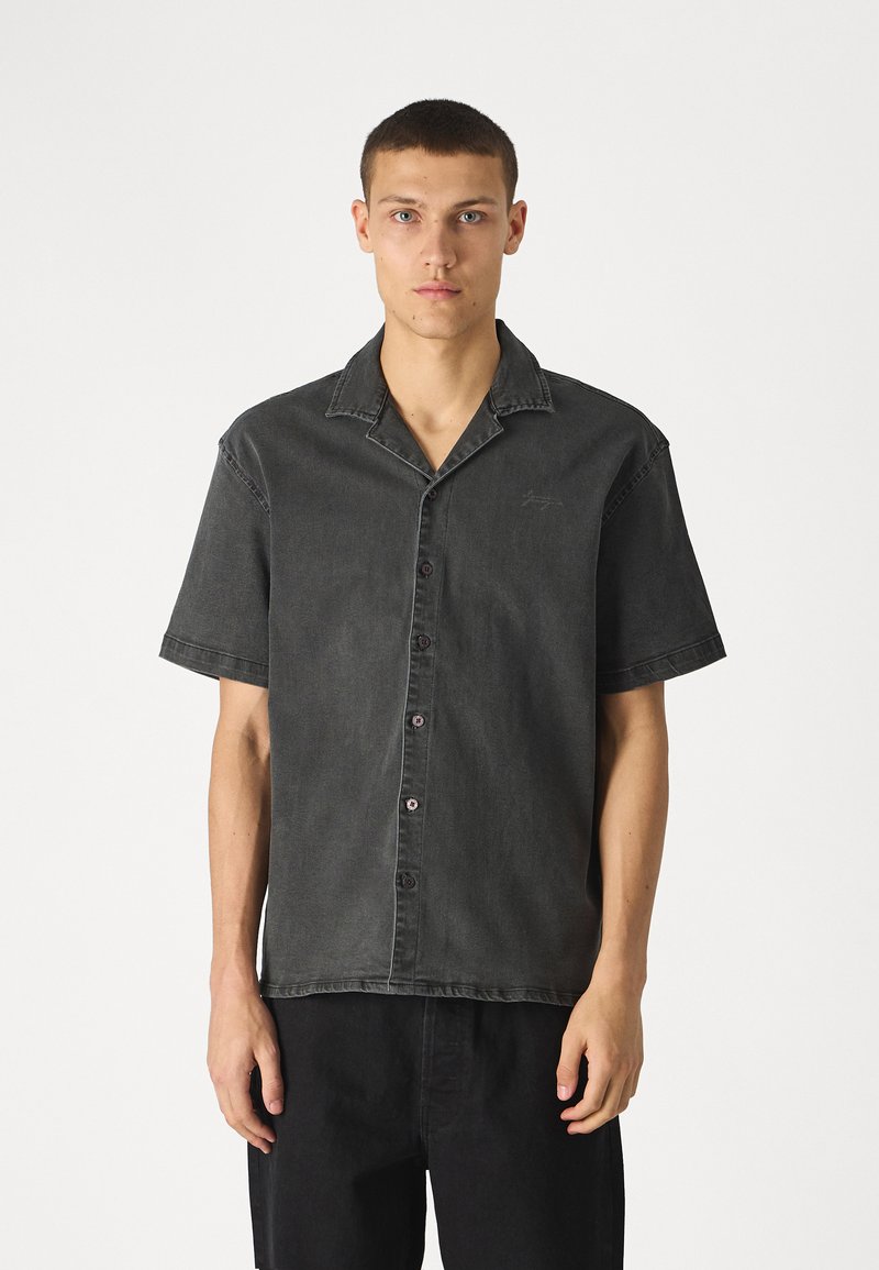 Denim Project LOOSE FIT SHORT SLEEVE DENIM  - Ing - gray wash