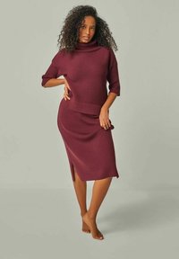 YOU LOOK PERFECT ERIKA - MERINO SKIRT IN RIB KNIT - Bleistiftrock - bordeaux