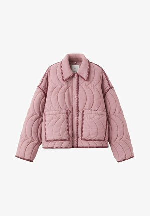 Veste matelassée rose avec grandes poches avant, coutures à bord festonné, fermeture à boutons-pression et col pointu.