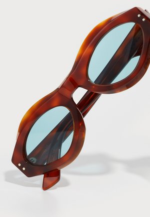 Poradie 15: Marni - ZYTHERIN UNISEX - Slnečné okuliare