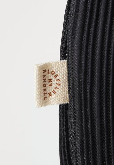 Loeffler Randall BOBBY PLEATED TOTE - Håndveske - black