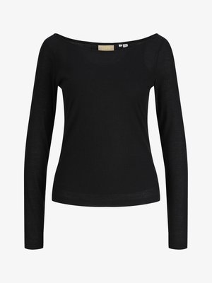 Μακρυμάνικη εφαρμοστή μαύρη μπλούζα με φαρδιά στρογγυλή λαιμόκοψη και ριμπ υφή, παρουσιασμένη σε λευκό φόντο.