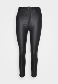 Svarta högmidjade skinny byxor med framknapp och dragkedja, med en lätt lyster på tyget mot en enkel vit bakgrund.