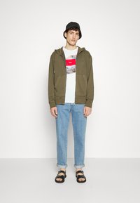 BOSS ZEFADE - Camisola com fecho - dark green