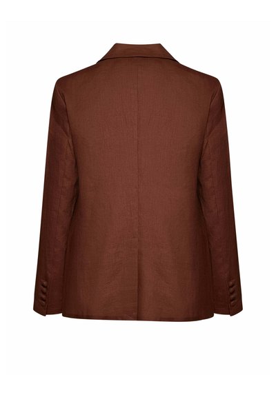 Brun skræddersyet blazer med lange ærmer, keglekrave og knapdetaljer på manchetterne, vist bagfra på en hvid baggrund.